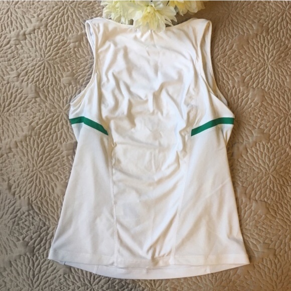 Nike | FIT DRY Training Tank Top Built in Bra - Picture 2 of 3